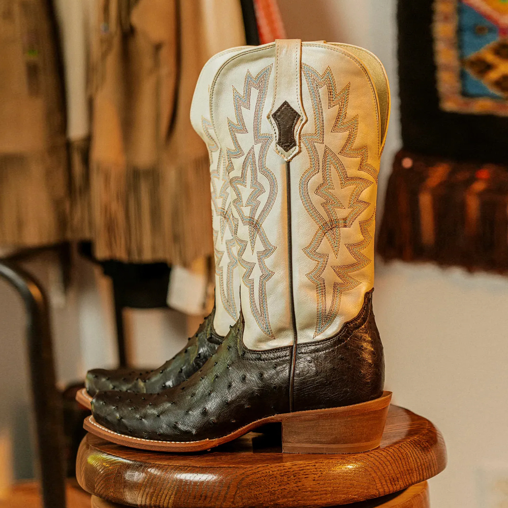 Featuring the Rylen II 13" Full Quill Ostrich western boot in beige and black. 