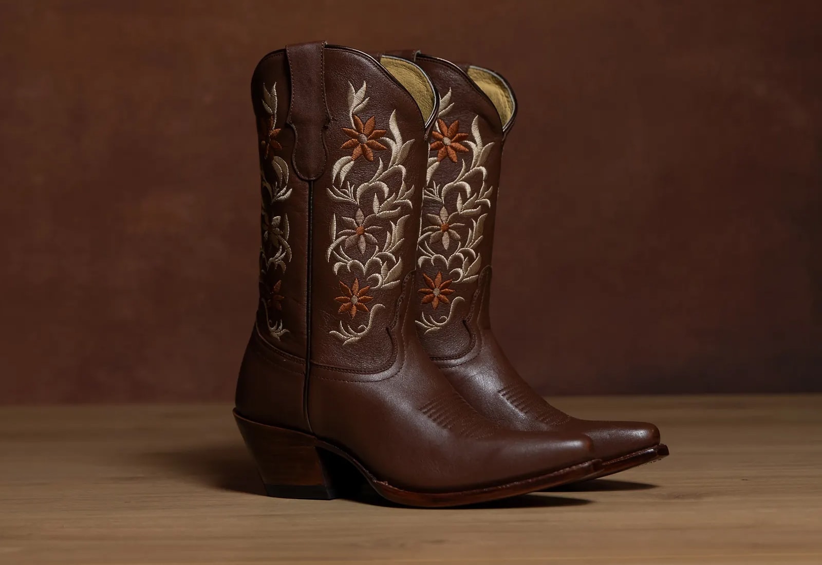 Katie 11" Western boot in Brown.