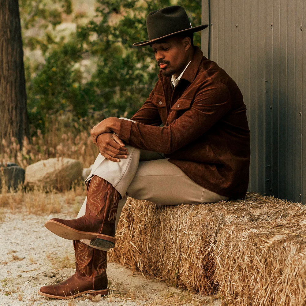 Avett 11" Goat Western in Brown.