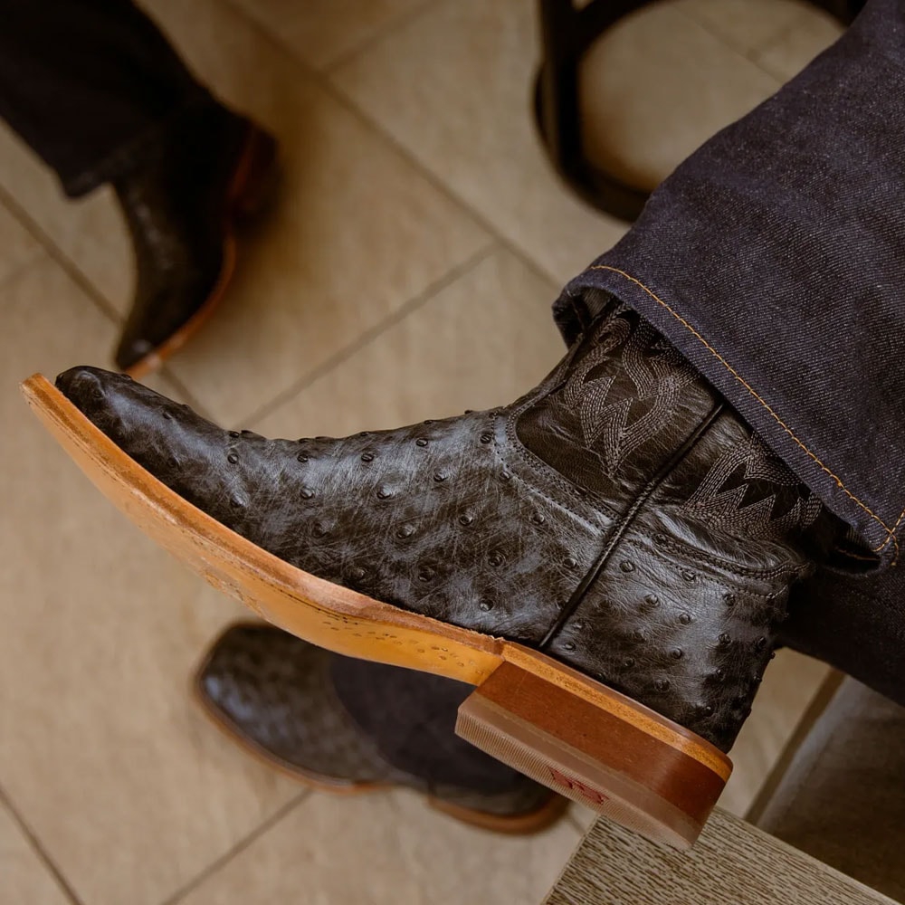 Featuring the Moore 11" Full Quill Ostrich western boot in grey.