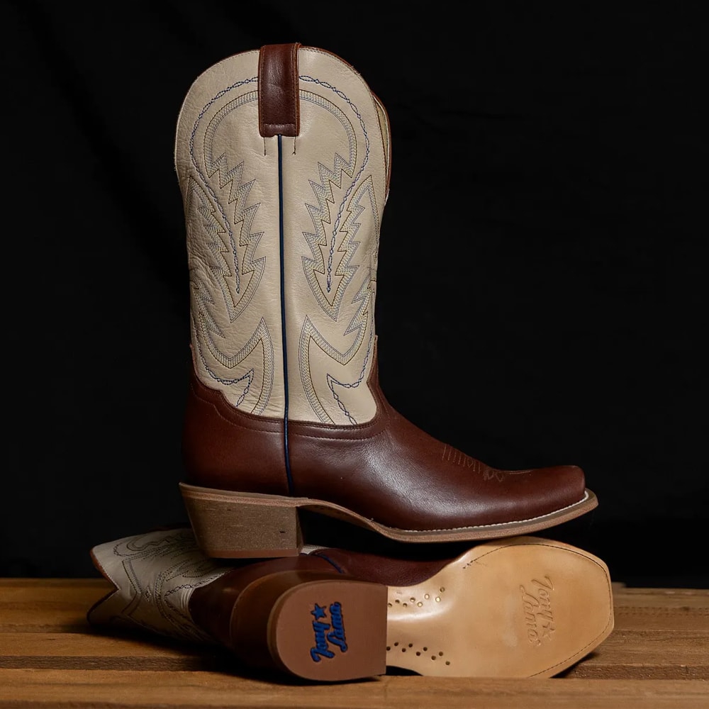 Beau 13" Western in tan brown.